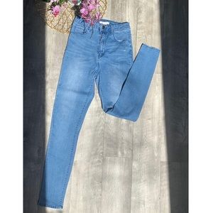 Medium wash skinny jeans